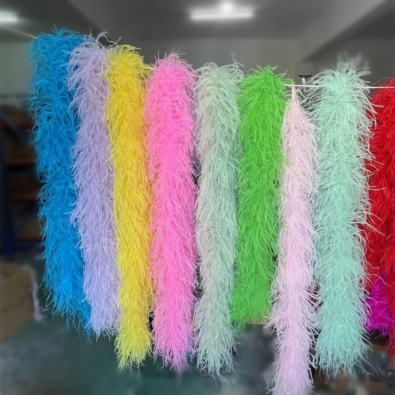 

Customized 6 ply Ostrich Feathers Boas Scarf Multiple lengths Available Plumes Trims Decoration Shawl for Lady Dress Top Design