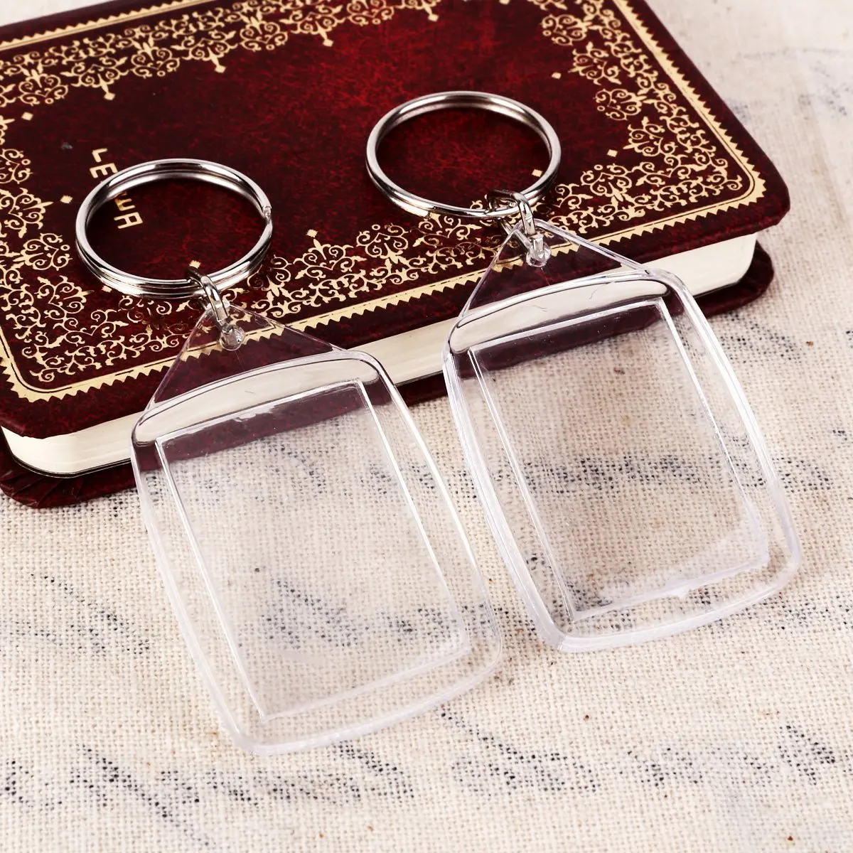 

50 Piece Acrylic Keychain Family Love Keyring Ties Photo for Pictures.