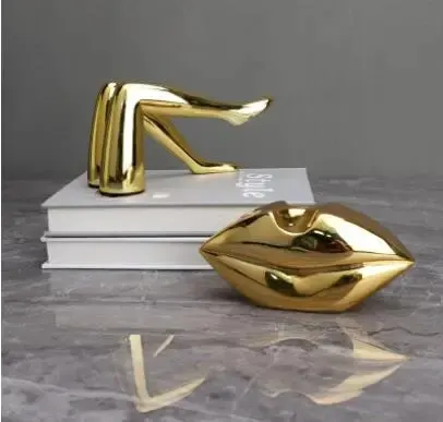 Golden Lips/leg Statue Gilded Artwork Ornaments Desktop Resin Figurines Human Body Sculpture Home Decoration Accessories