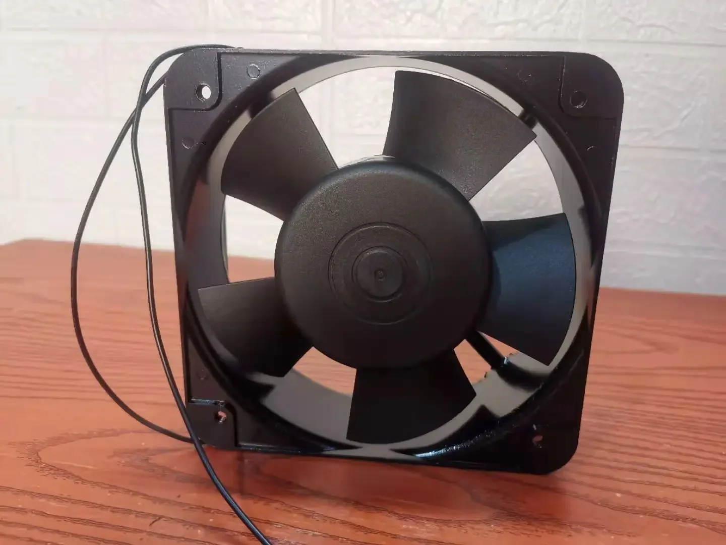 G15050HA2BL AC 220V 38W 150x150x50mm 2-Wire Server Cooling Fan