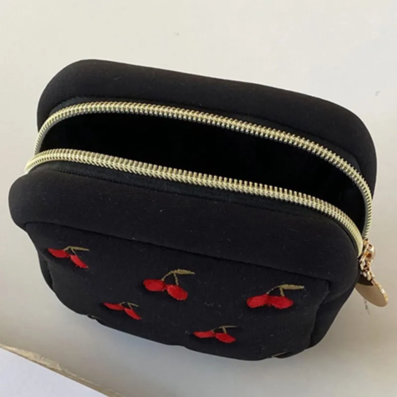 Cherry Embroidery Coin Purse PU Leather Trend Short Zipper Wallet Women Cute Mini Wallet Student Simple Fashion Wallets 2024