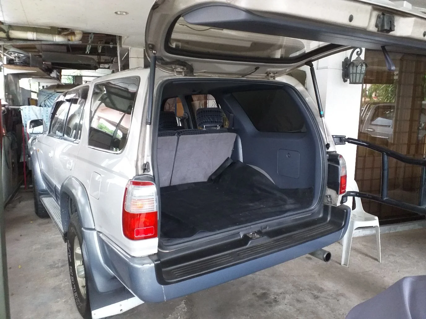 

2PC Back Door Stay For 1995-2002 Toyota 4Runner N180 Toyota Hilux Surf/SW4 Wagon Rear Tailgate Boot Gas Struts Prop Lift Support