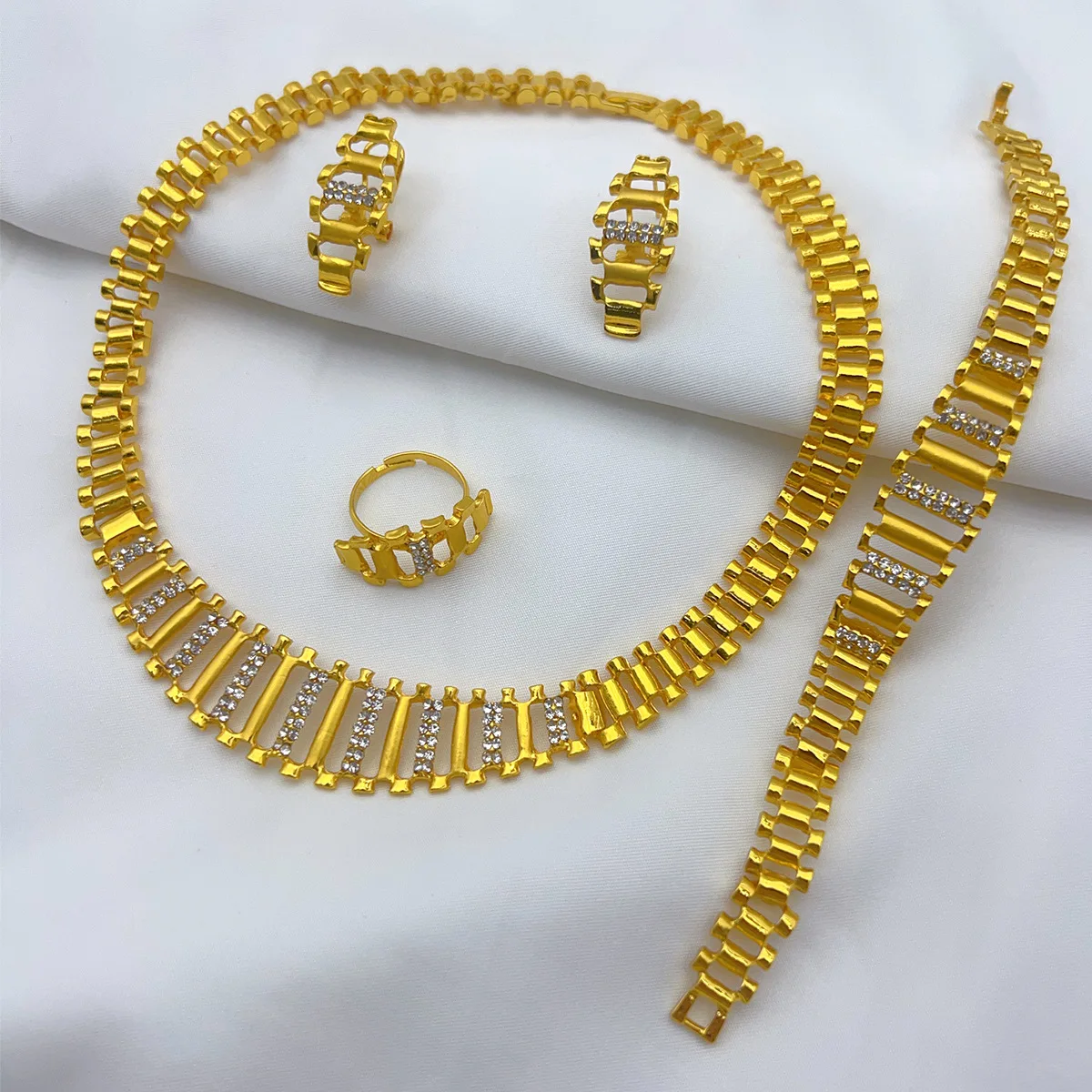 ESALE Dubai Gold Plated Jewelry Women's Wedding Jewelry Four Piece Set Necklace Earrings Rings Bracelets Fashion Accessories