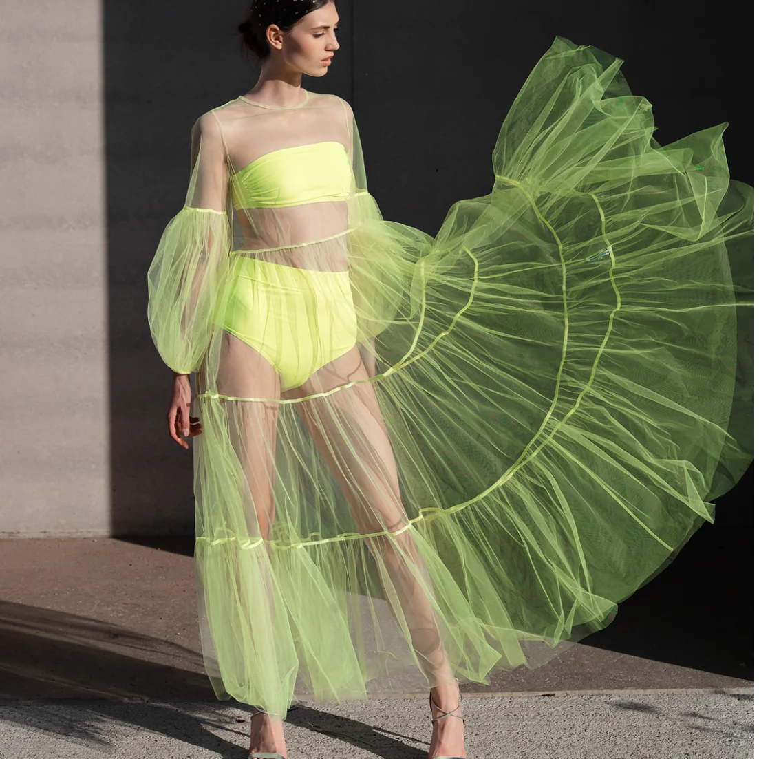 

Newest Bright Yellow Tulle Long Women Maxi Dress See Thru Beach Tutu Tulle Long Robe With Puff Sleeces Female Summer Dress