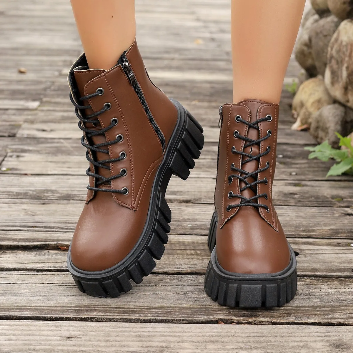 

2024 New Women's Brown Ankle Boots Motorcycle Winter Fashion Shoes Leather Thick Sole Lacing Side Zipper Thick Sports Shoes