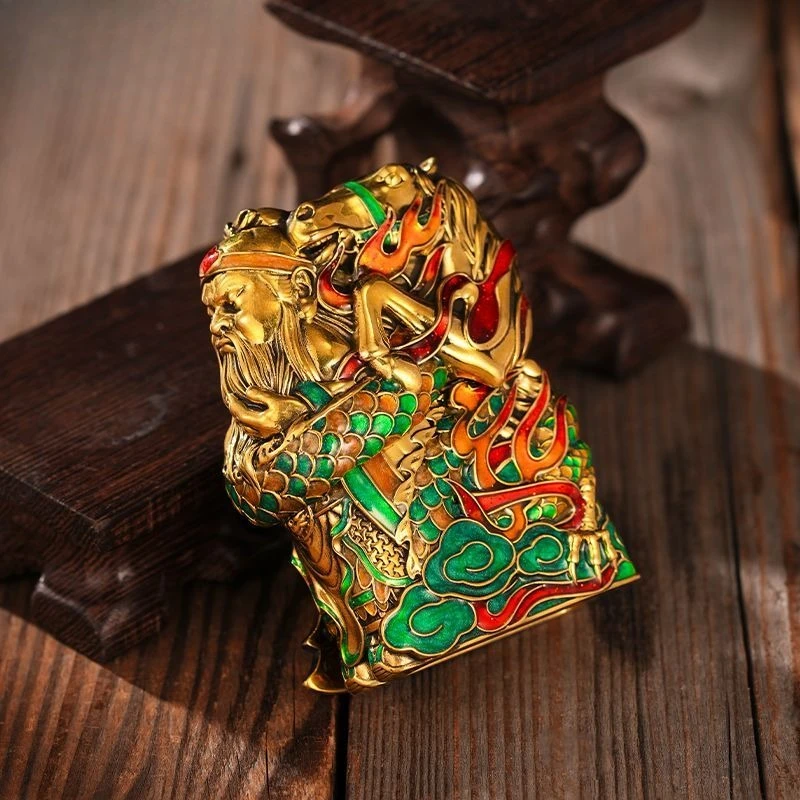 NEW Heavy Armored Guan Gong Fuel Lighter, Creative Windproof Grinding Wheel Lighter, Cigarette Accessories, Men's Gift