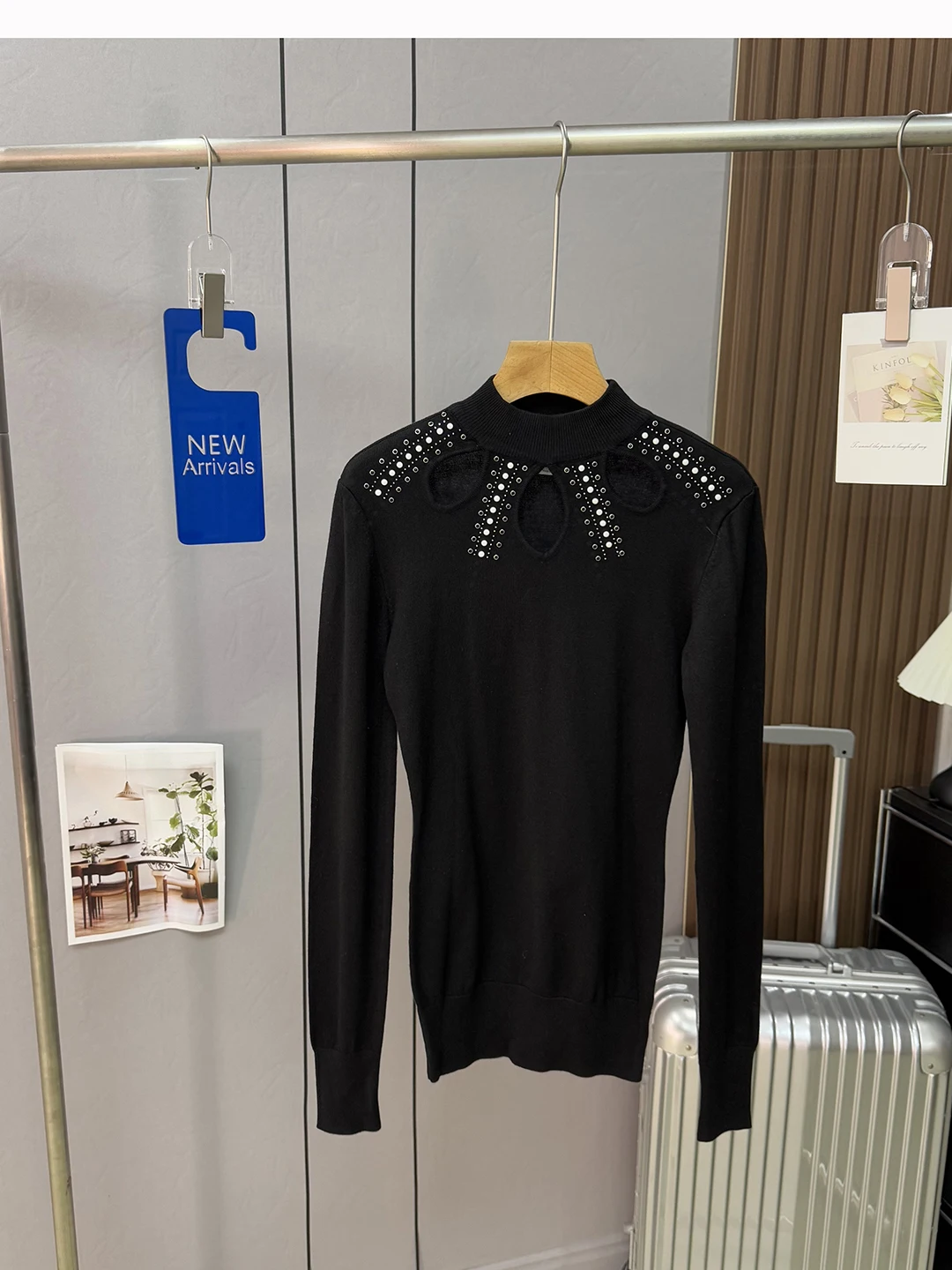 

Модный вязаный свитер с ажурным узором, круглым вырезом, украшенный жемчугом, универсальный, длинный, теплый зимний свитер для женщин...