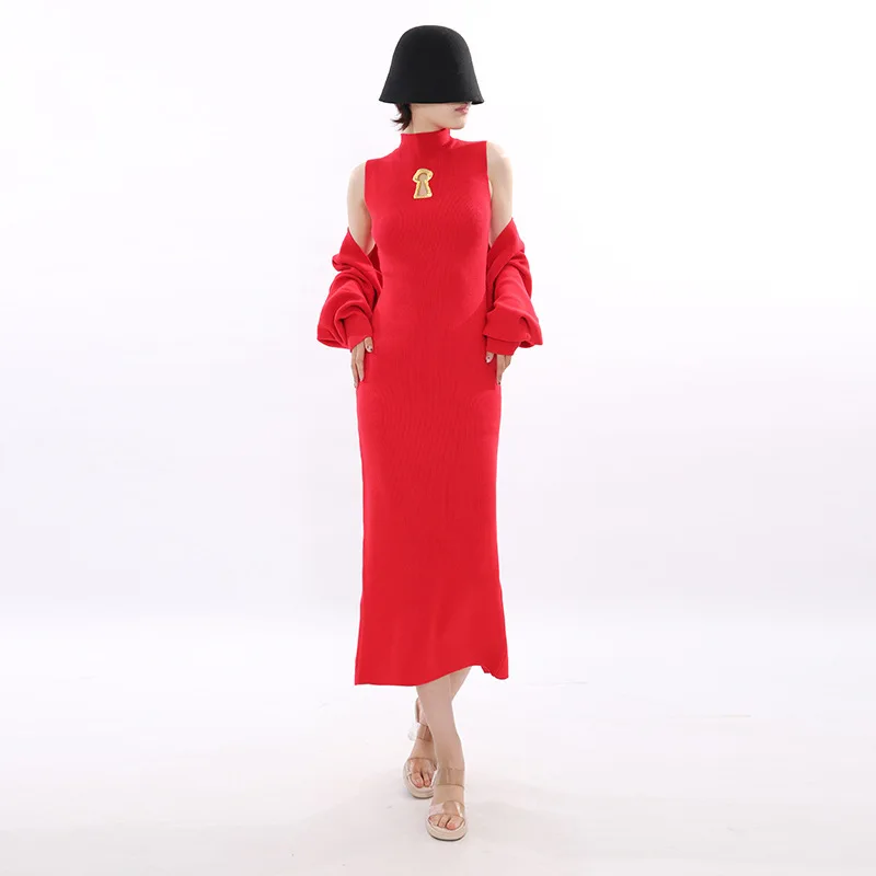 フランスのエレガントな気質を持つ社交界の女性向け、長袖ベスト、スタンドカラー、ノースリーブ、ハイウエスト、ボディコン、スリット入りの赤いドレス