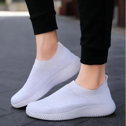 2023 New Men Women Plus Outdoor Casual Sneakers  Cushion Sports Running Shoes General Breathable Mesh size 36-46