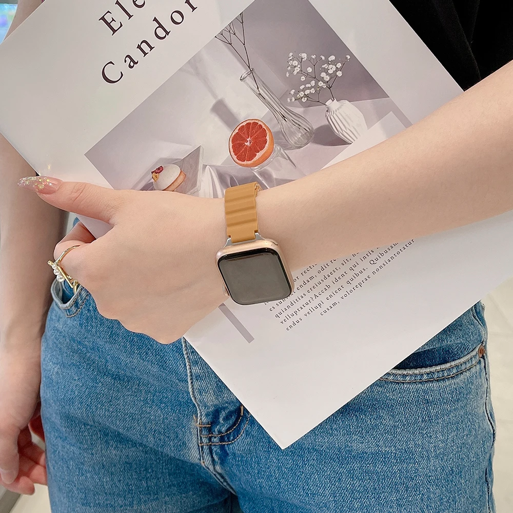 Magnetic Strap for Apple Watch Series 7 6 5 4 3 2 1 SE Woman Silicone Watchband for IWatch 41/40/38mm/45/44/42mm Wrist Bracelet