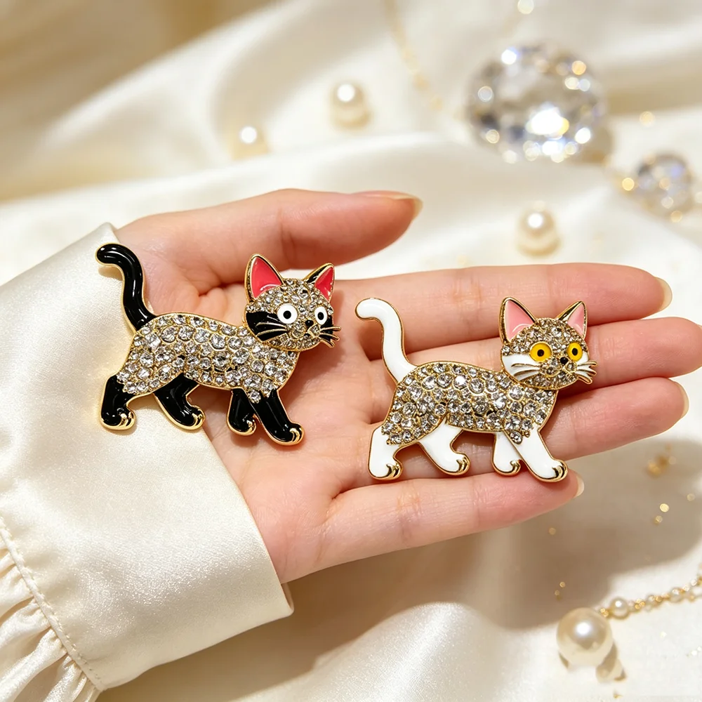 Rhinestone Cat Enamel Brooch, Walking Kitten Lapel Pin, Animal Badge for Coat Scarf, Women Fashion Jewelry Gift for Cat Lovers