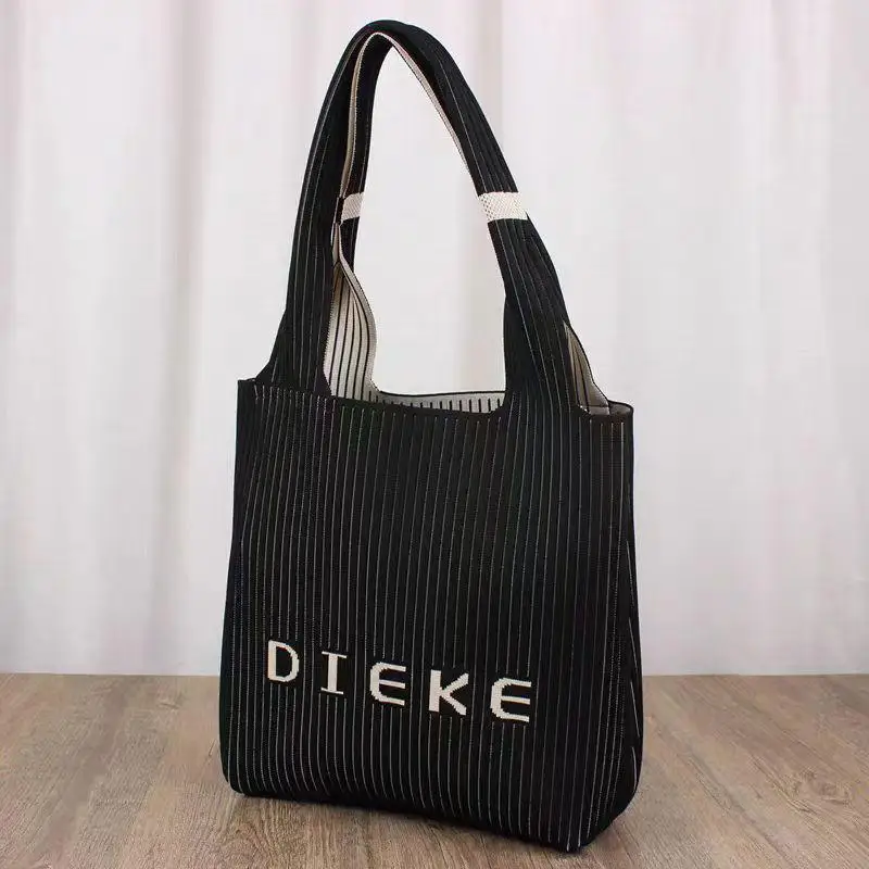 

Large Capacity Fashion Women's Shoulder Bag Letter Daily Shoulder Bag Casual Fashion And Versatile Tote Bag For All Seasons