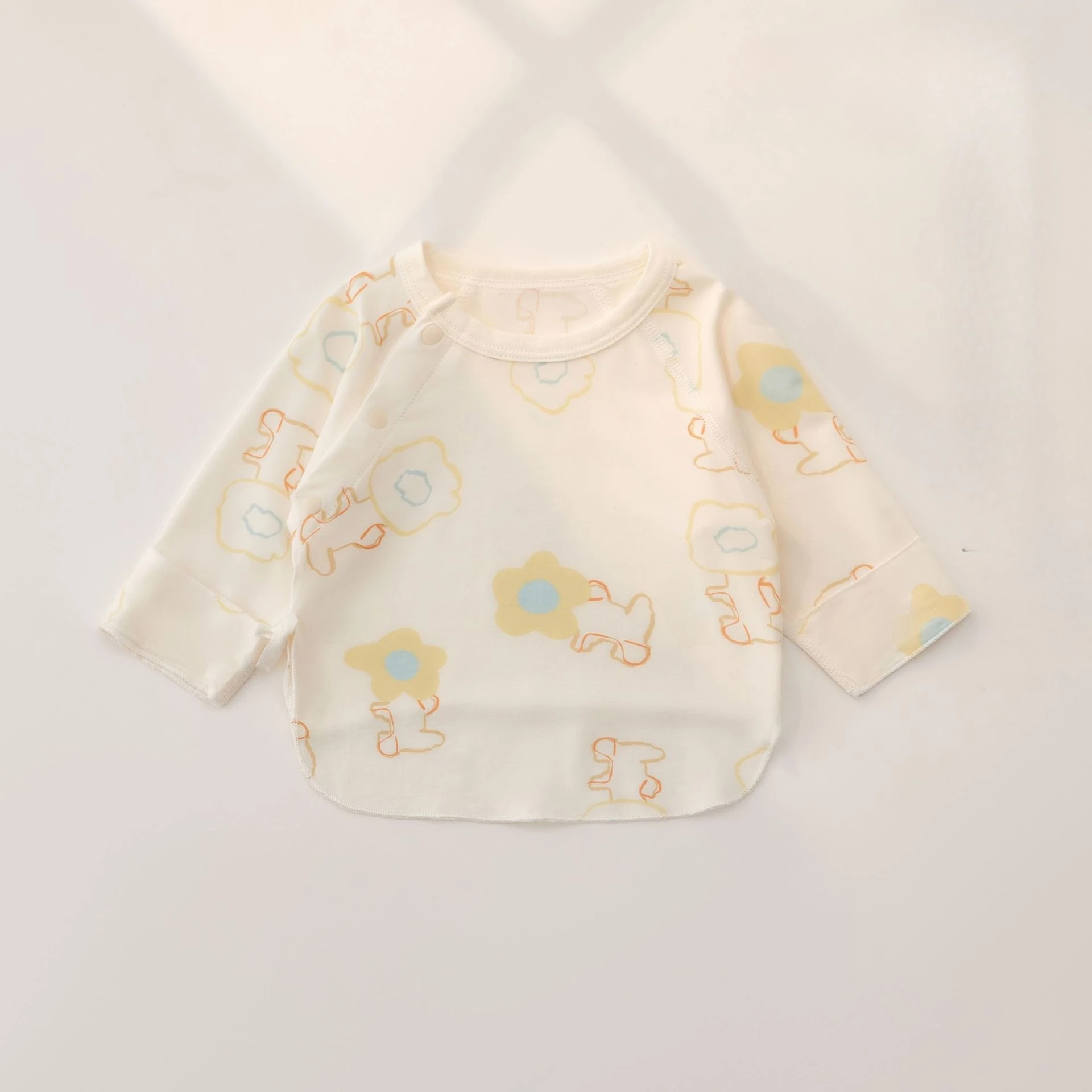 

Newborn half-back clothes 0-3 months Summer thin baby tops Newborn baby clothes Baby monk clothes Class A