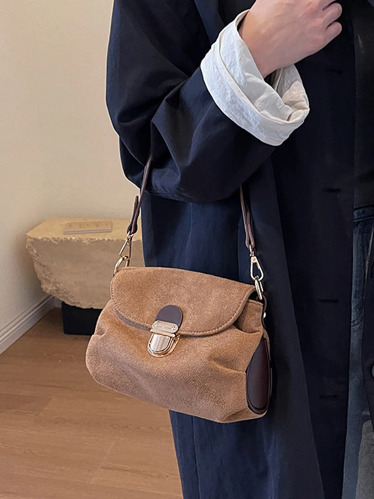 

2023 Winter Women's Shoulder Crossbody Bags High Quality Faux Suede Patchwork Flap Handlebags Lady Textured Hasp Underarm Pack