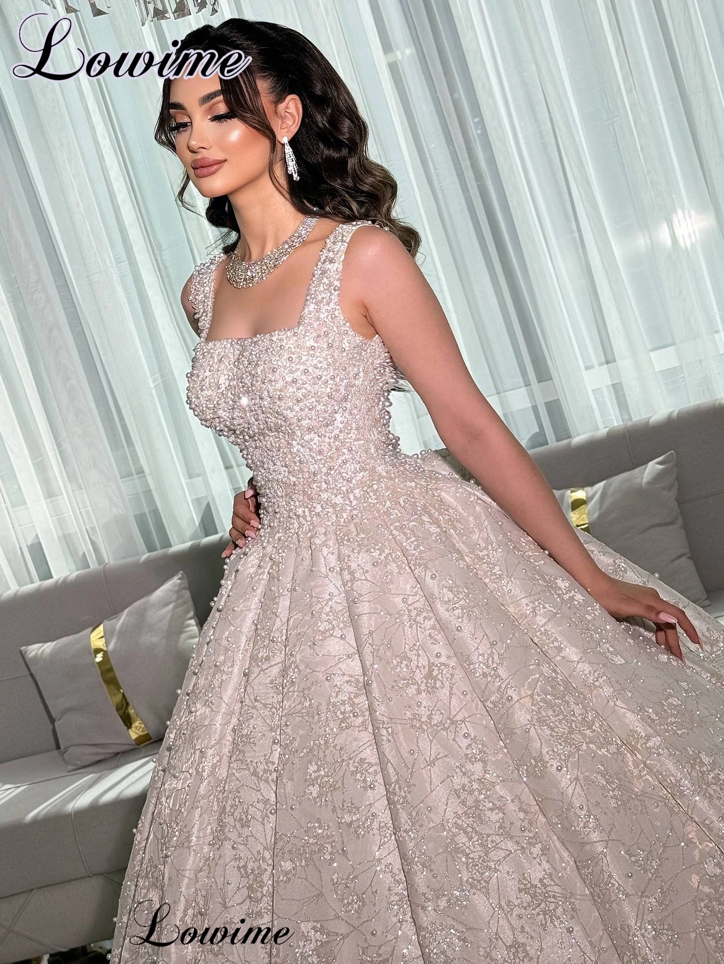 Luxury Princess Wedding Dresses With Pearls Square Neckline Wedding Gowns Elegant Chapel Bridal Gowns Vestido Blanco Customized