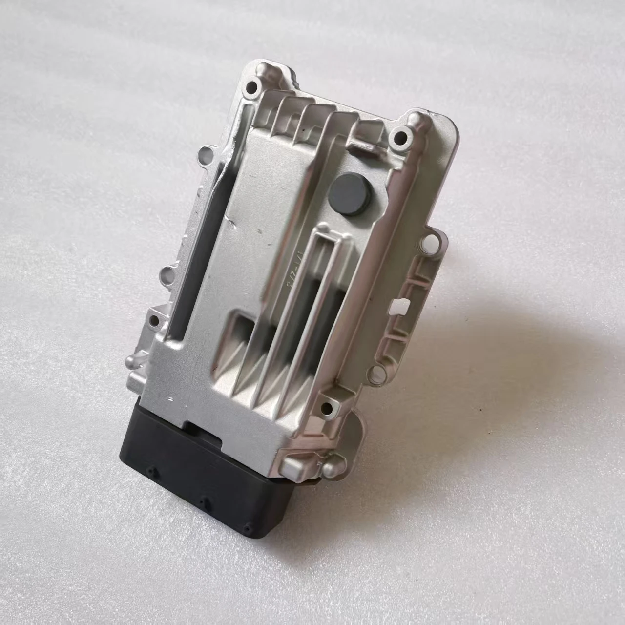 High Quality For OLIVER Car Engine ECU Computer Control Module for Replacement/Repair 02810303279