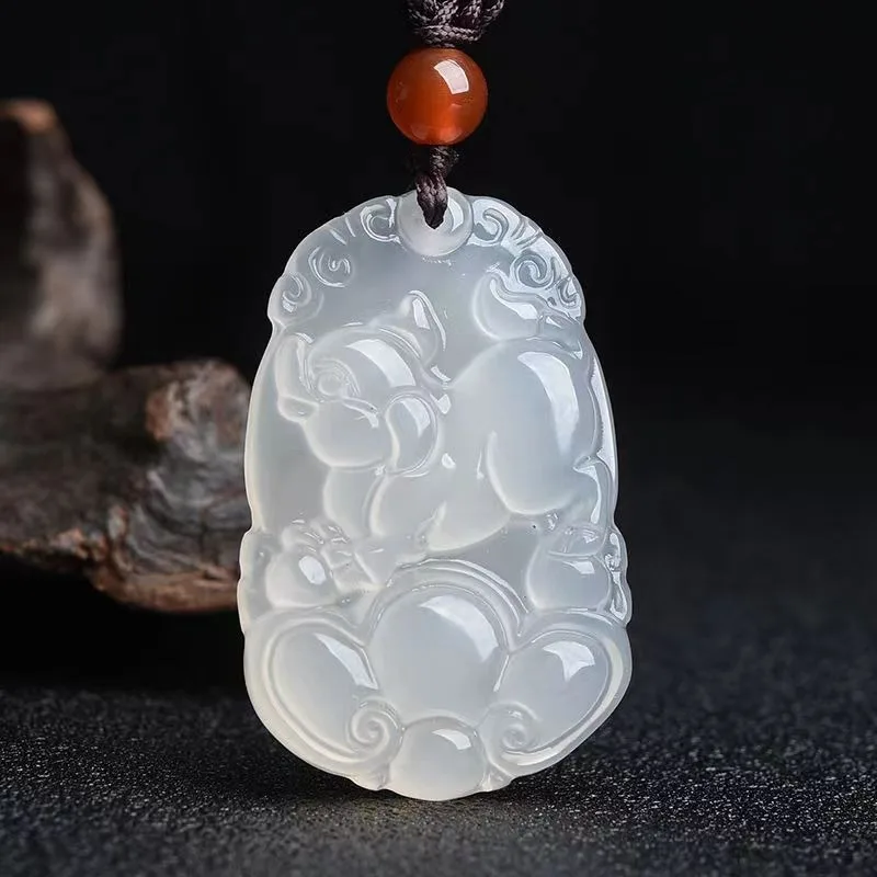 

New White Agate Zodiac Pendant, Men's and Women's High-ice Chalcedony Pendant