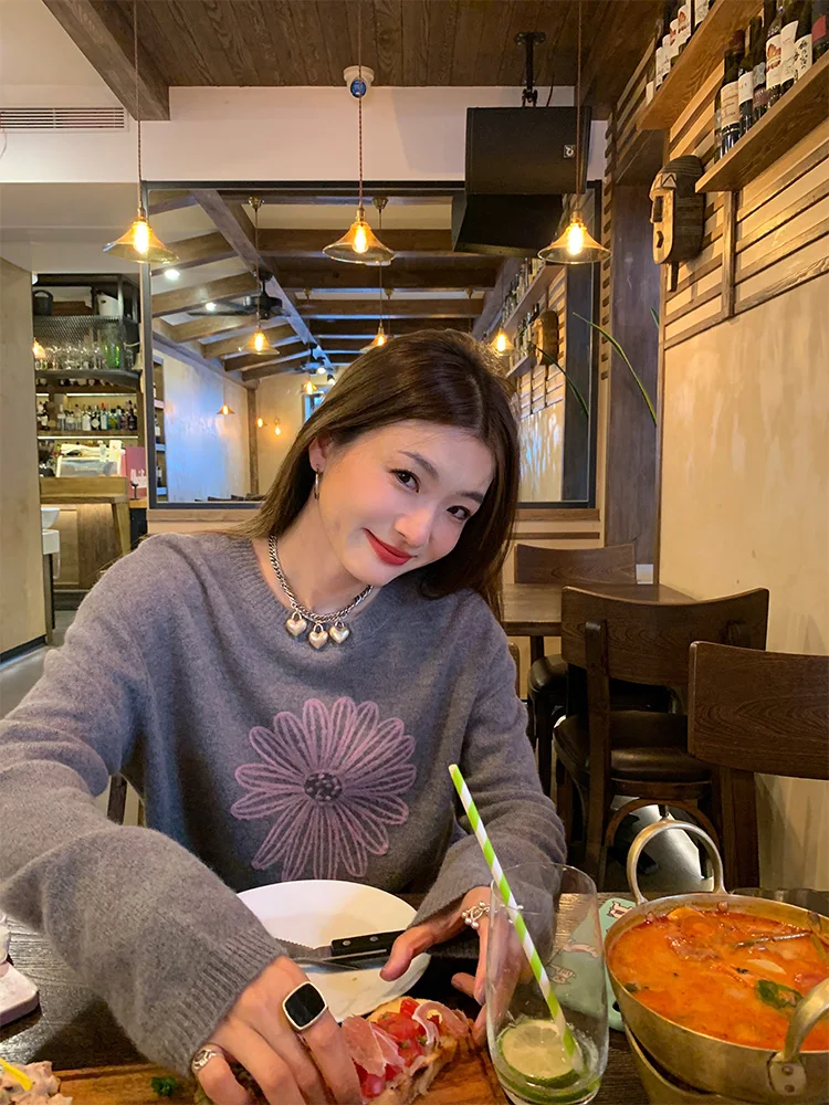 

Women's Loose Fit Grey Knit Sweater Autumn Winter New Design Small Size Woolen Yarn Warm Commute Style round Neck Long Sleeve