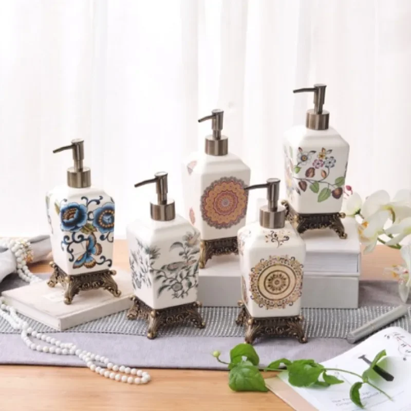 

Chinese Style Ceramic Lotion Bottle Vintage Portable Lotion Shampoo Water Bottling Household Soap Dispenser Bathroom Accessories