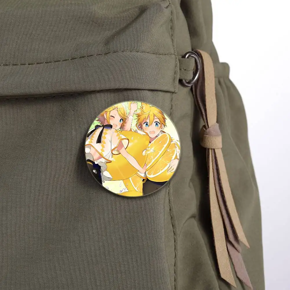 K-Kagamine Rin et Len Badges broches rondes de dessin animé broches faites à la main pour sac à dos bijoux accessoires cadeaux Badge S