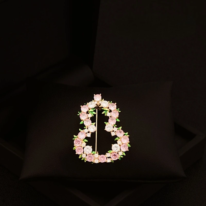 

Pink Crystal Gourd Brooch Elegant Pin Coat Suit Collar Accessory High-end Brooch Jewelry for Women Girls Cute Sweet Gifts 6151