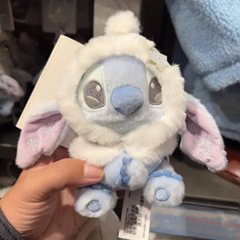 2025 ใหม่ Lilo & Stitch Series ตุ๊กตาพวงกุญแจ Miniso น่ารักจี้กระเป๋าตุ๊กตา Soft Plush ของเล่นตกแต่งกระเป๋าเป้สะพายหลังจี้ตุ๊กตาของขวัญ