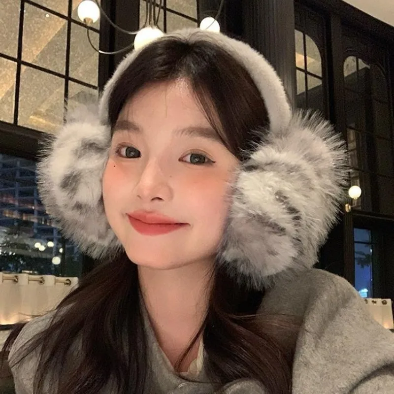 

Fashion Tiger Stripes Earmuffs 2025 Winter New Popular Thick Plush Earmuffs for Woman Girl Outdoor Warmth Products Gift