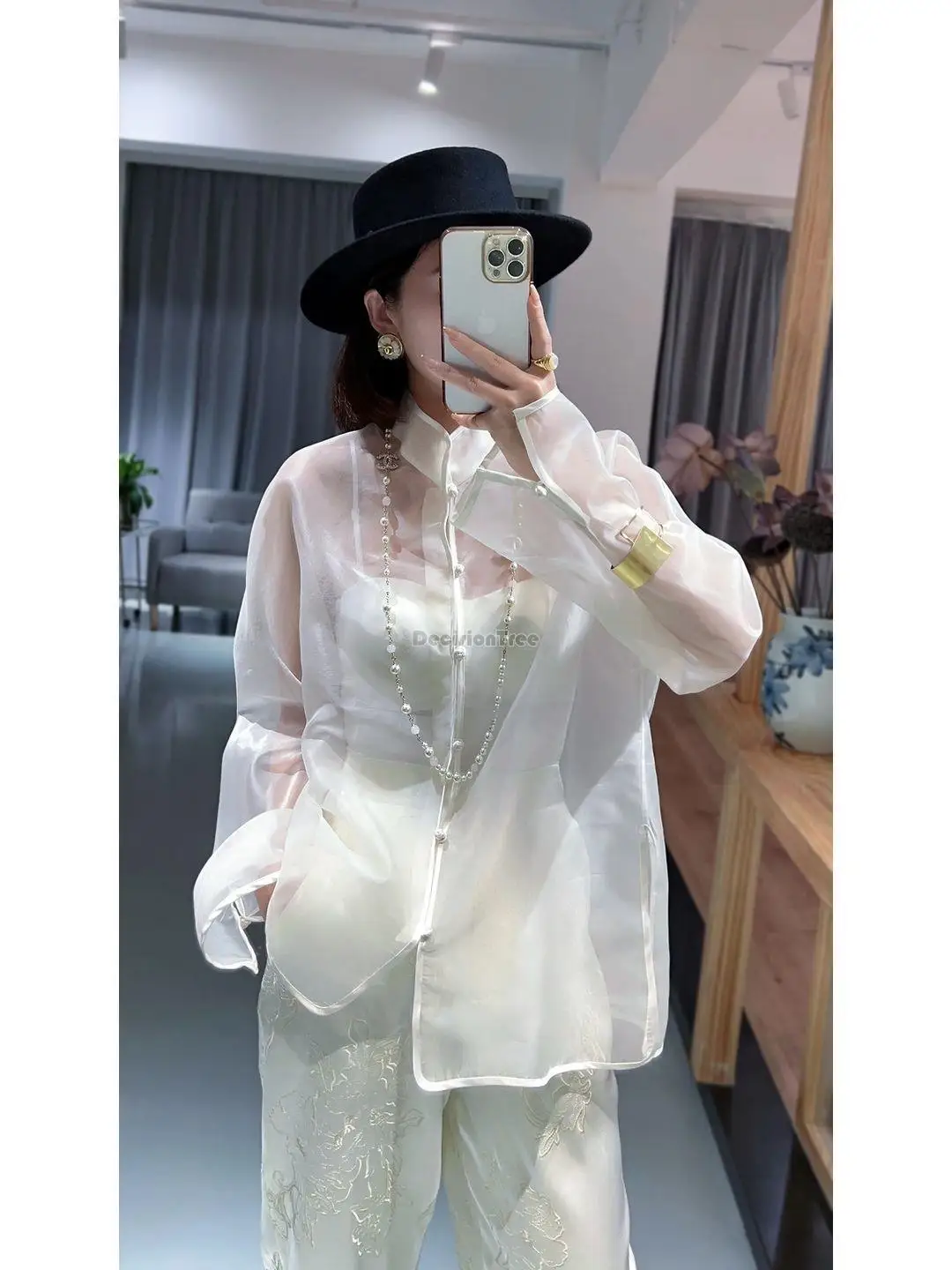 2024 retro chinese style oriental top women\'s spring autumn clothing heavy embroidery loose sleeve sunscreen coat bottom shirt