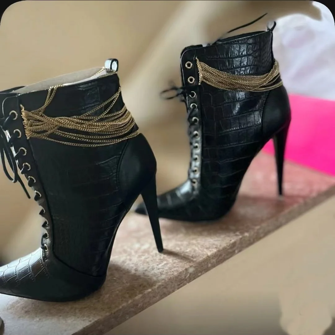 Czarny łańcuszek do połowy łydki Sznurowane buty na cienkim wysokim obcasie Modne seksowne buty zimowe Western Zapatillas Mujer