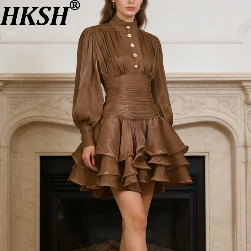 

Женское французское платье HKSH: Элегантное, с пышными рукавами, приталенное, с оборками и плиссировкой, класса люкс, шикарное. Новинка Весна-Лето 2026 HK19417