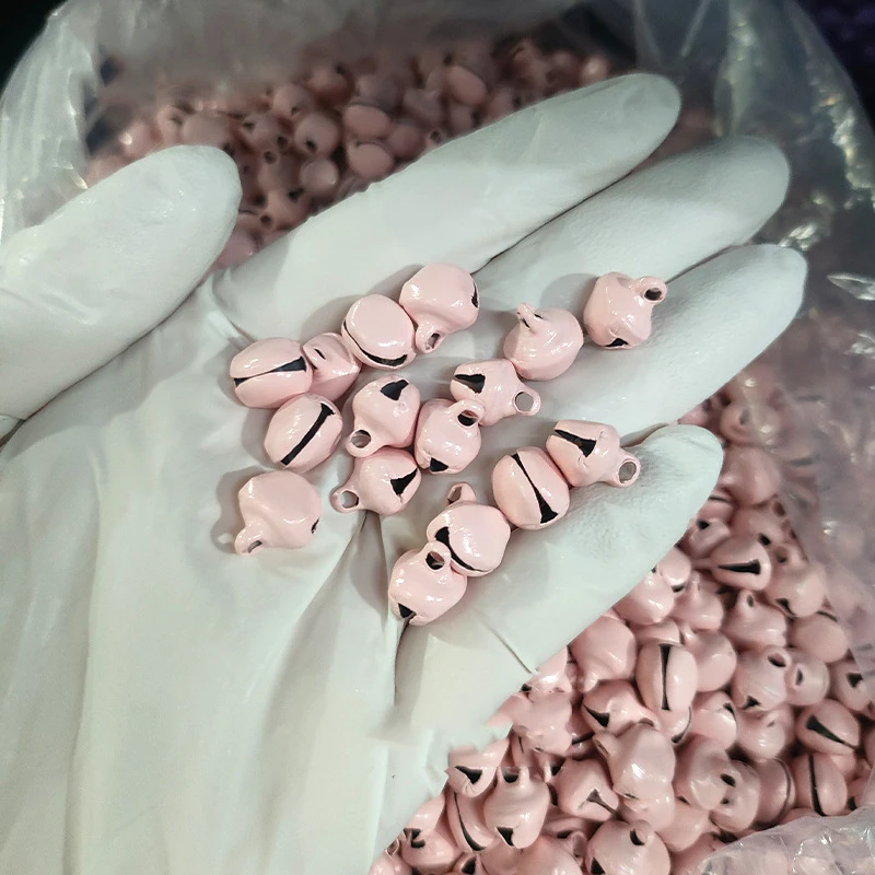 

100шт сиреневый фиолетовый и 100шт светло-розовые колокольчики диаметром 10 мм.