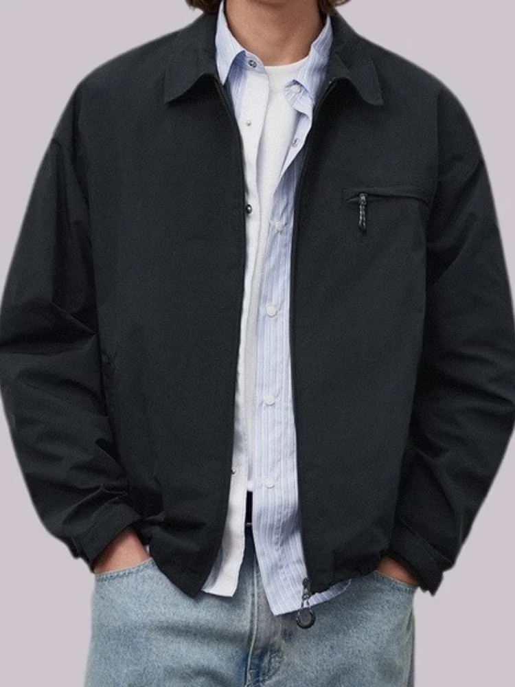

Vintage Wrinkle Resistant Black Shirt Collar Bomber Jacket for Trendy Men Spring Autumn Youthful Energetic Versatile Outerwear