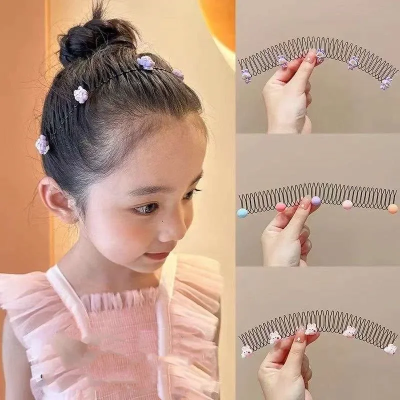 

Kids Sweet Cute Cartoon Hair Comb Non-slip Insert Comb Headdress Invisible Broken Hair Fixed Hairpin Hair Accessories