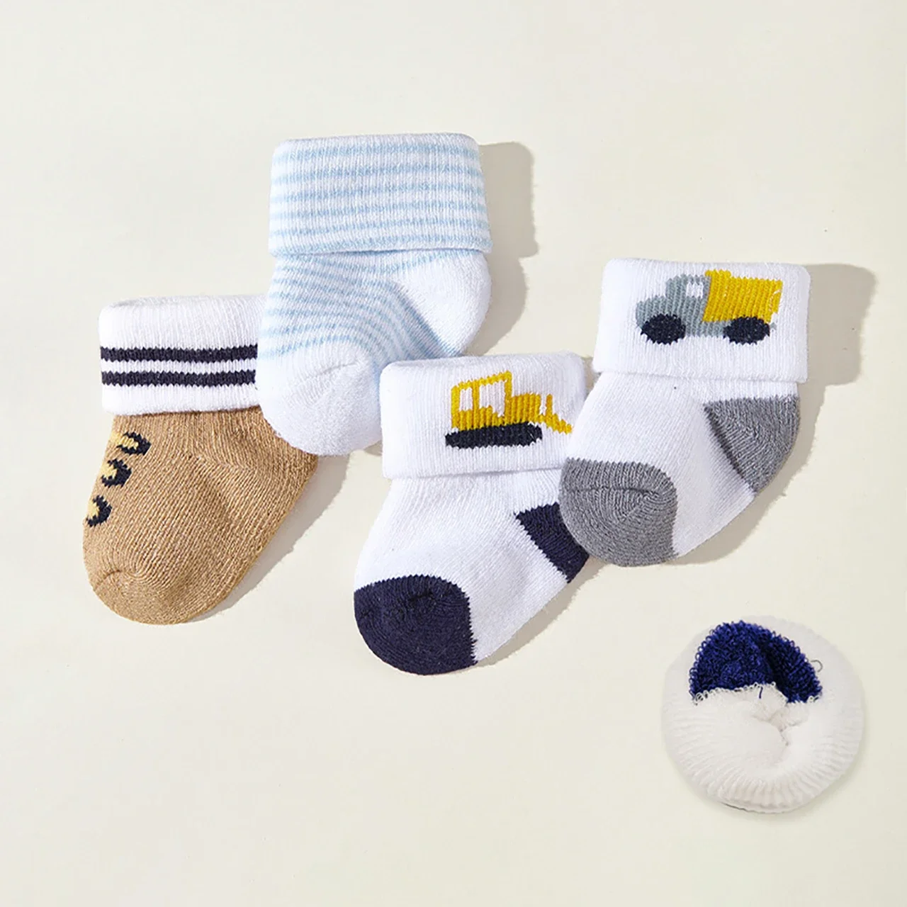 

4 пары детских носков с героями мультфильмов, зимние утепленные махровые носки для младенцев, милые носки средней длины с принтом для мальчиков и девочек