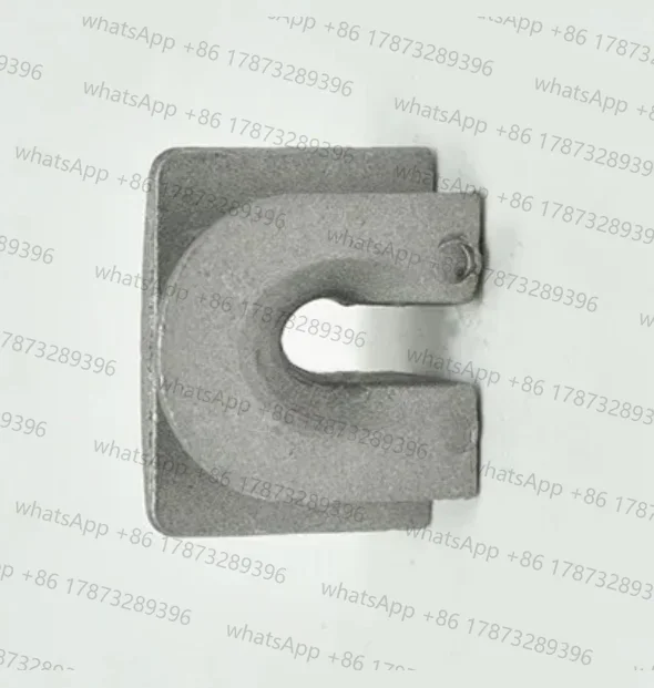 Ojal para carrete OM36 EMAK 63120001R ALU. Cabezal de nailon para desbrozadora OLEO-MAC OM43 EFCO, con retén de metal plateado