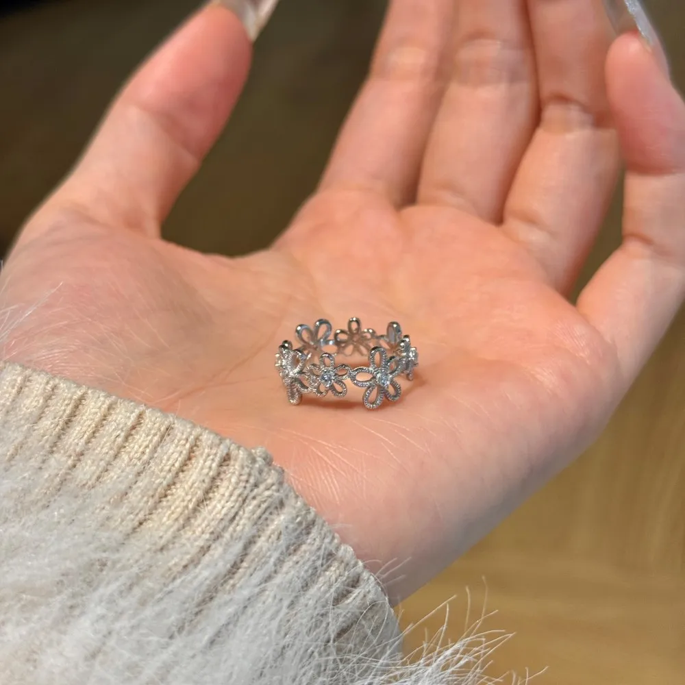 

New S925 Silver Ring Women's Forest Series Small Fresh Lace Edge Flower Ring Fashionable Light Luxury
