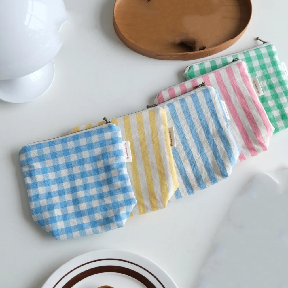Fresh Striped and Checkered Portable Sanitary Napkin Travel Pouch