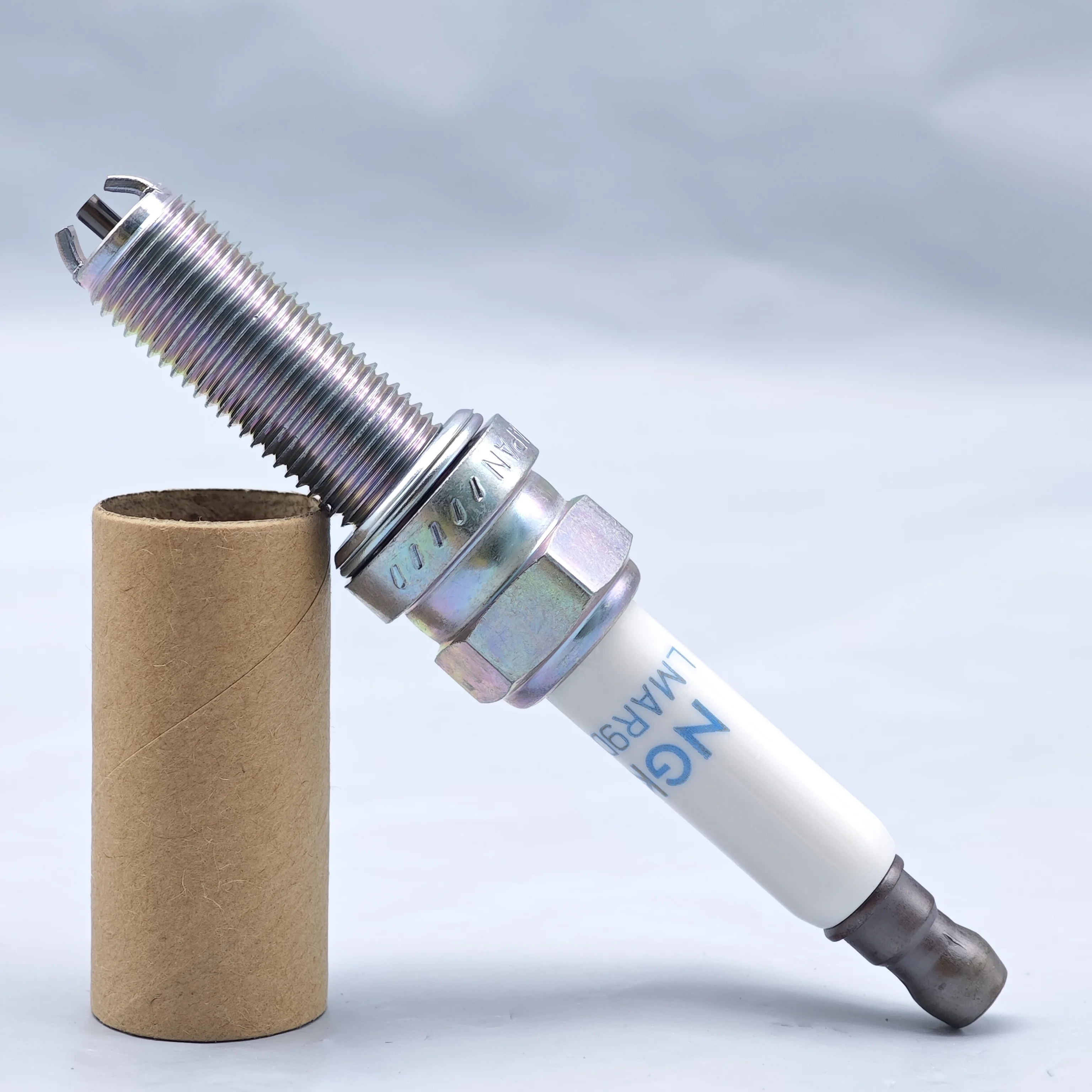 1 pz candela originale NGK LMAR9D-J 1633