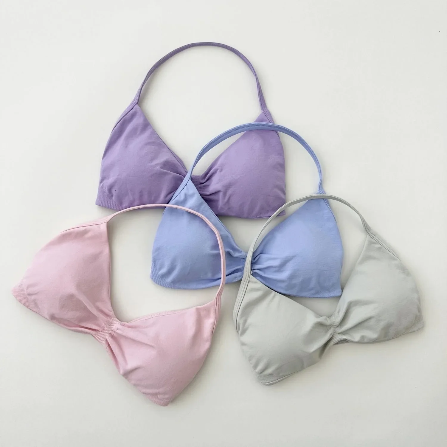 

WHENG Fashion Strappy Bra Gym Top Girl Women High Support Thin Strap Halter Sports Seamless Bras Scrunch Workout Yoga Tank Bra
