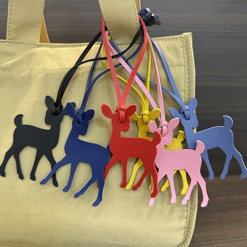 

Christmas Elk PU Leather Dynamic Deer Pendant Christmas Tree Decoration Bag Charms Cute Hanging Accessories Xmas Party Gifts