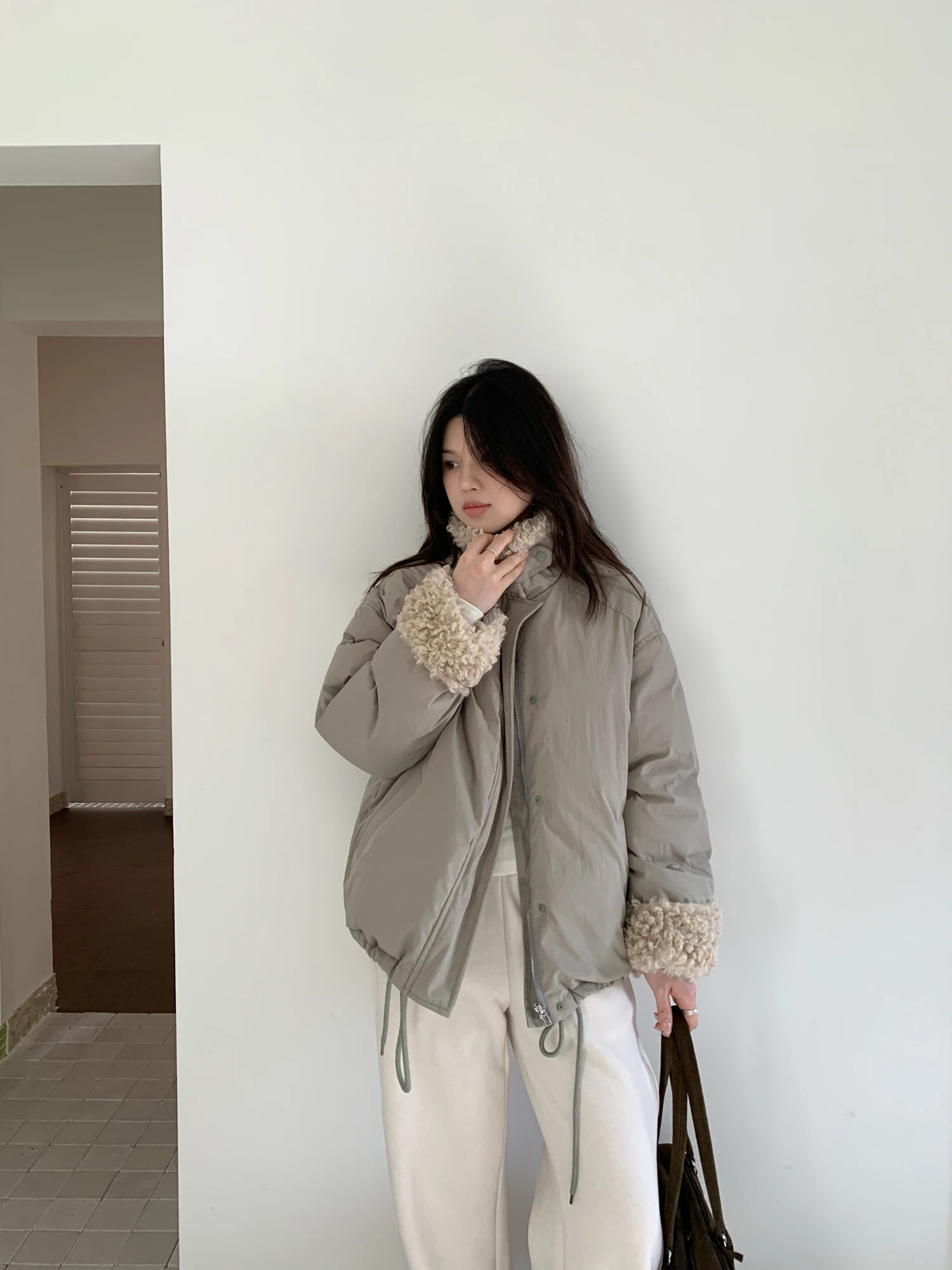 3 couleurs SML coréen automne et hiver 2026 mode ample col montant fourrure épaisse veste décontracté chaud manteau veste femme (XY1463)