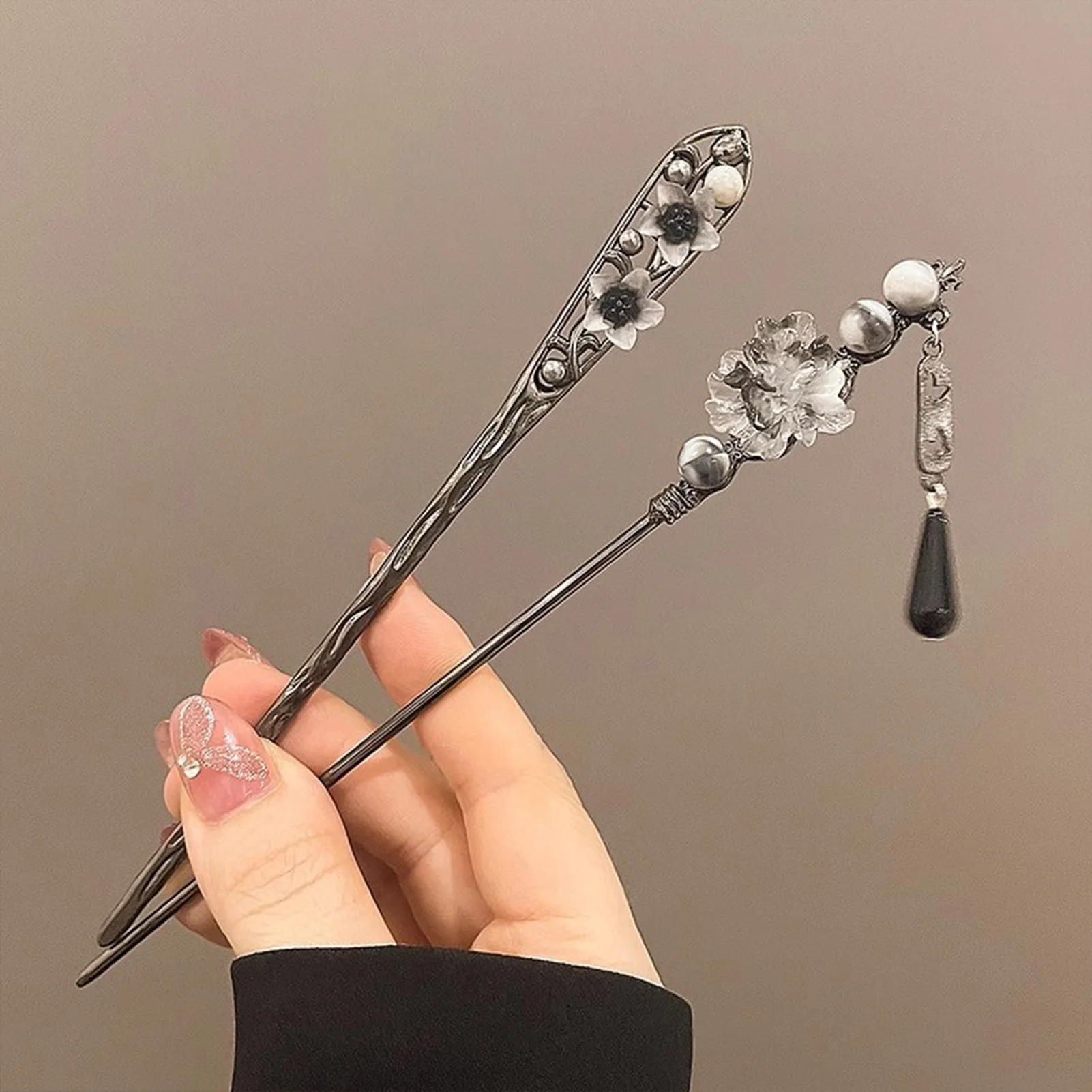 

Chinese Style Hairpin Elegant Floral Decor- Vintage Hair Stick for Women, Minimalist Bun Holder, Ancient Style Hair Accessories