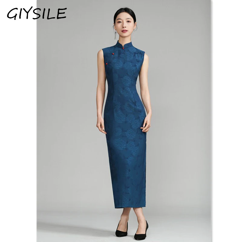 abito-da-sera-midi-blu-navy-senza-maniche-con-colletto-alla-coreana-bottoni-rossi-jacquard-a-rose-e-spacco-laterale-ideale-per-matrimoni-e-feste