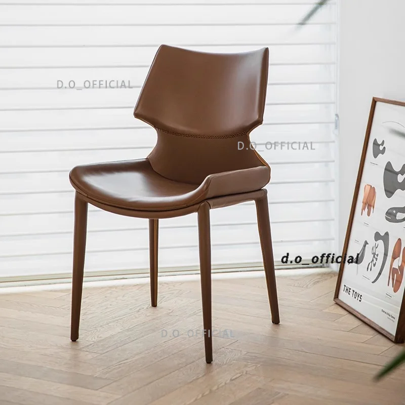 Italian designer style light luxury dining chair, Nordic saddle leather, retro, high-end, simple and modern restaurant chair