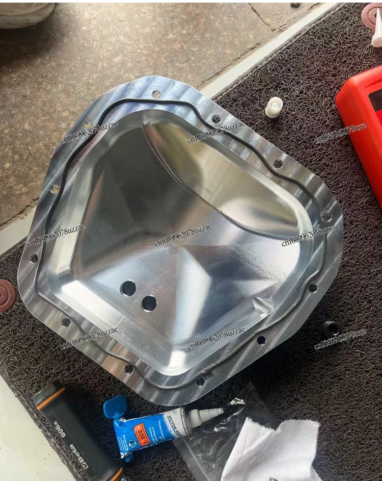Geeignet zum Nachrüsten der Hinterachsabdeckung aus Aluminiumlegierung. 2,3T 2,7T. Hinterachsöl-Rückabdeckung