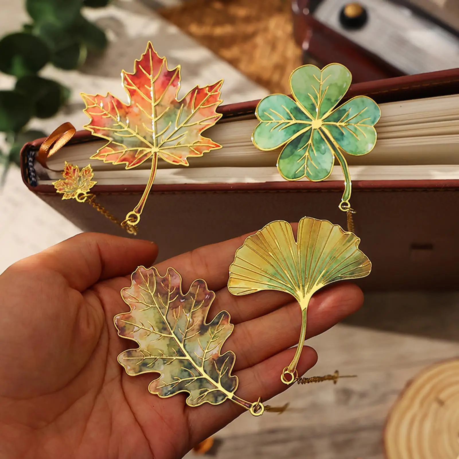 1PC Leaves Metal Bookmark With Metal Chain Pendant Maple Leaves Leaf Four-Leaf Clover Bookmark Reading For Book Lovers view 5