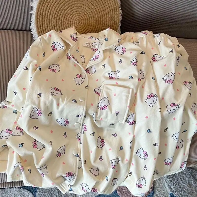 

Женский пижамный комплект Sanrio Hello Kitty, мягкий флисовый комплект из тёплого материала, толстый и теплый, для студентов, осенне-зимняя домашняя одежда, милый и очаровательный комплект для сна.