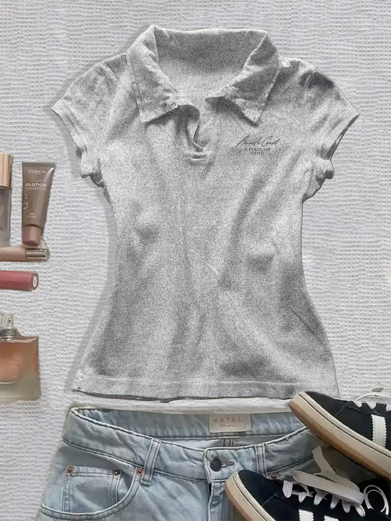 Increíble polo delgado de verano para mujer con cuello en V pequeño y mangas cortas es fácil y a la moda, esto es lo que necesitas realmente.