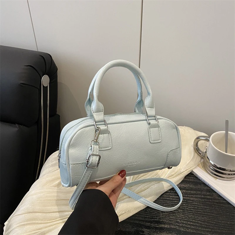 

Trendy Handheld Portable Casual Square Bag 2025 Winter New Korean Style Fashionable Shoulder Bag Niche Crossbody Bag