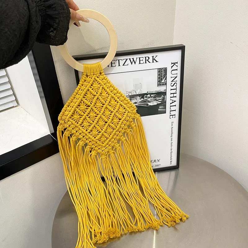 

Vintage Wood Round Ring Handle Tote Bag Women Fashon Long Tassel Knitted Handbag Bohemian Hollow Out Bag 2025 Summer Beach Bags